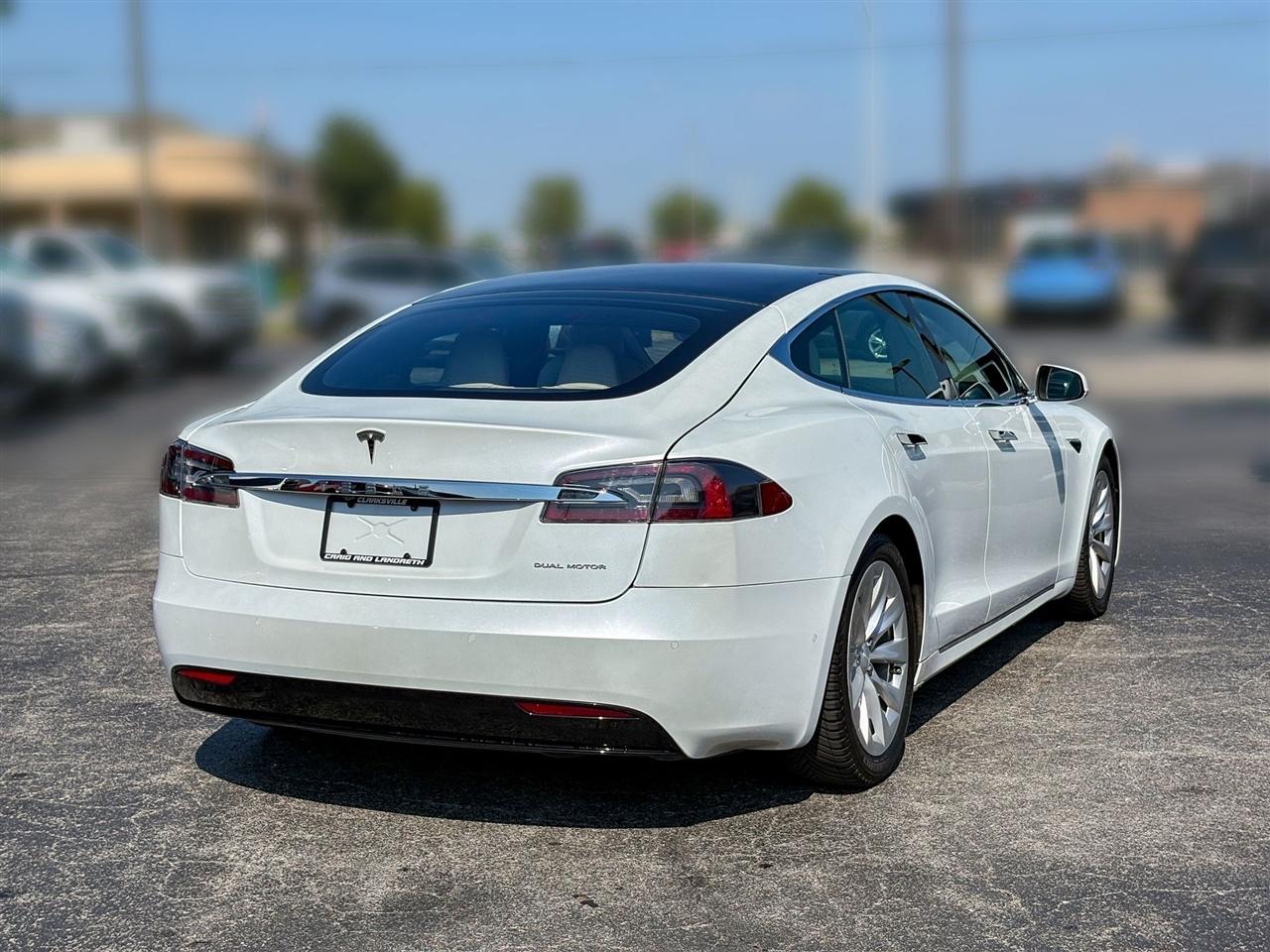 Tesla Model S  2020