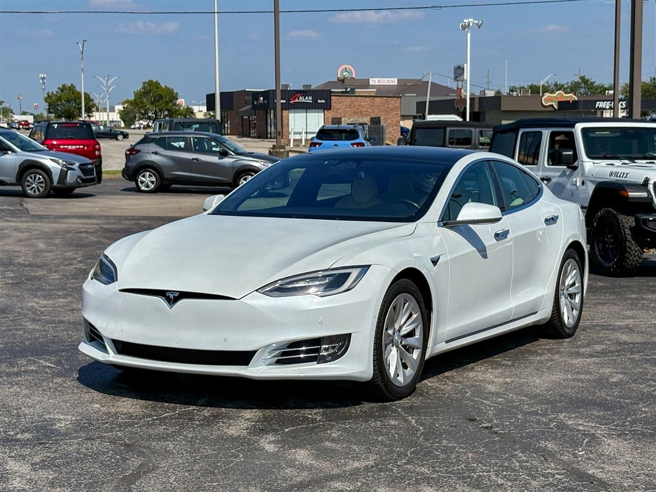 Tesla Model S  2020