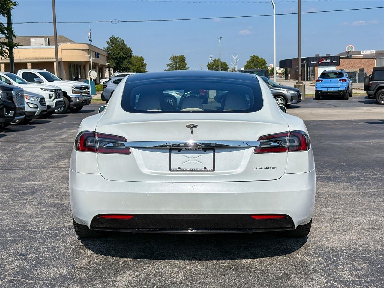 Tesla Model S  2020