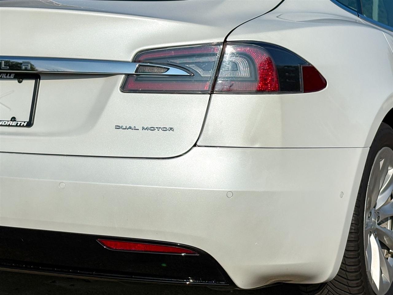 Tesla Model S  2020