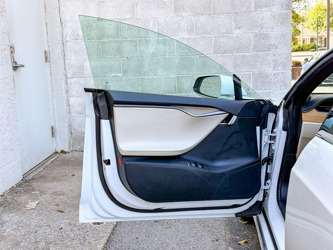 Tesla Model S  2020