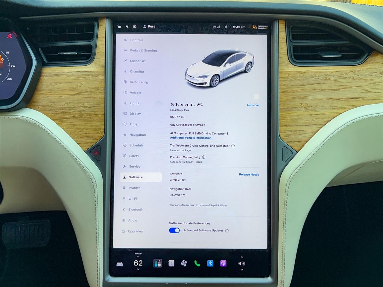 Tesla Model S  2020