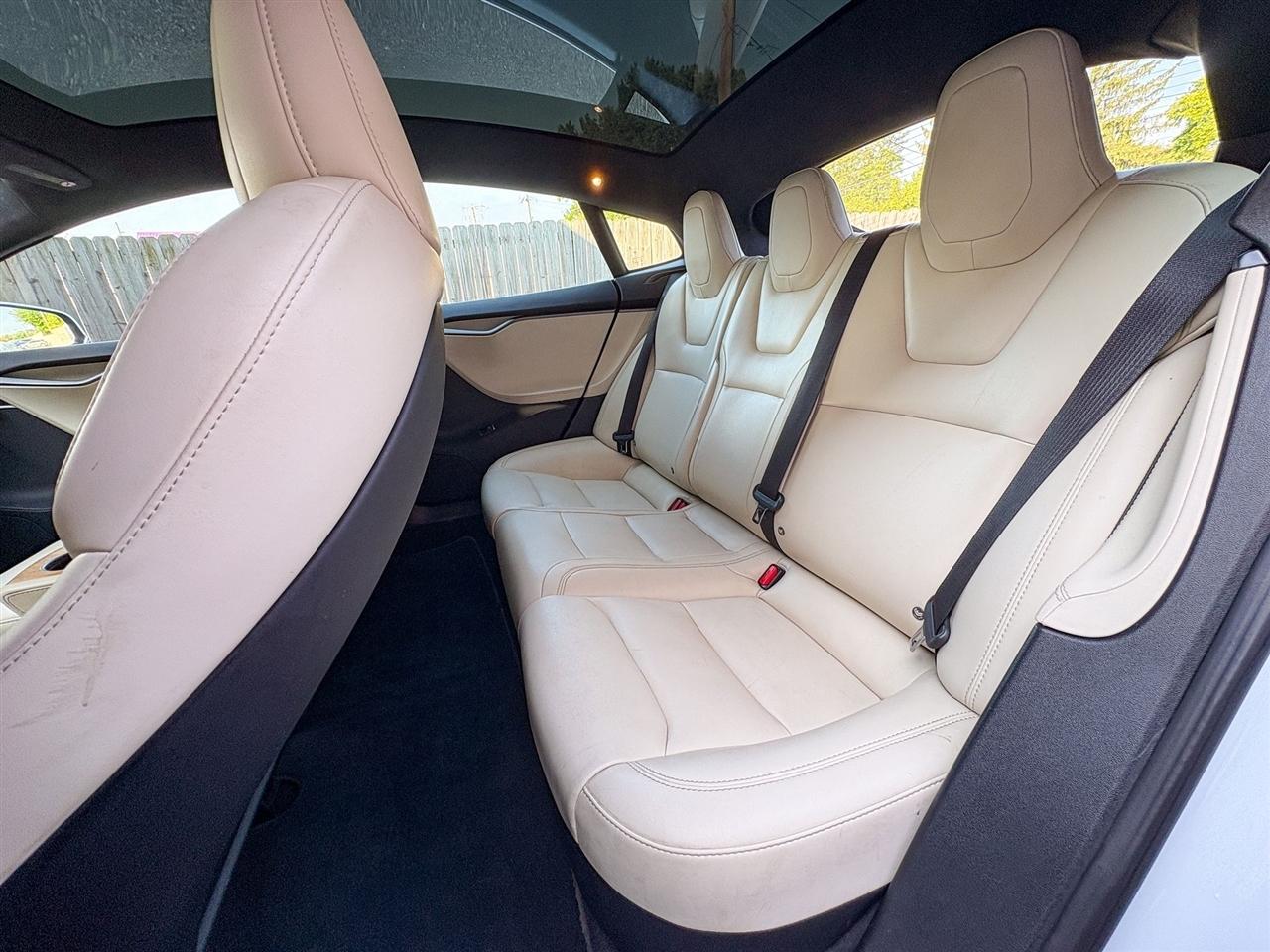 Tesla Model S  2020