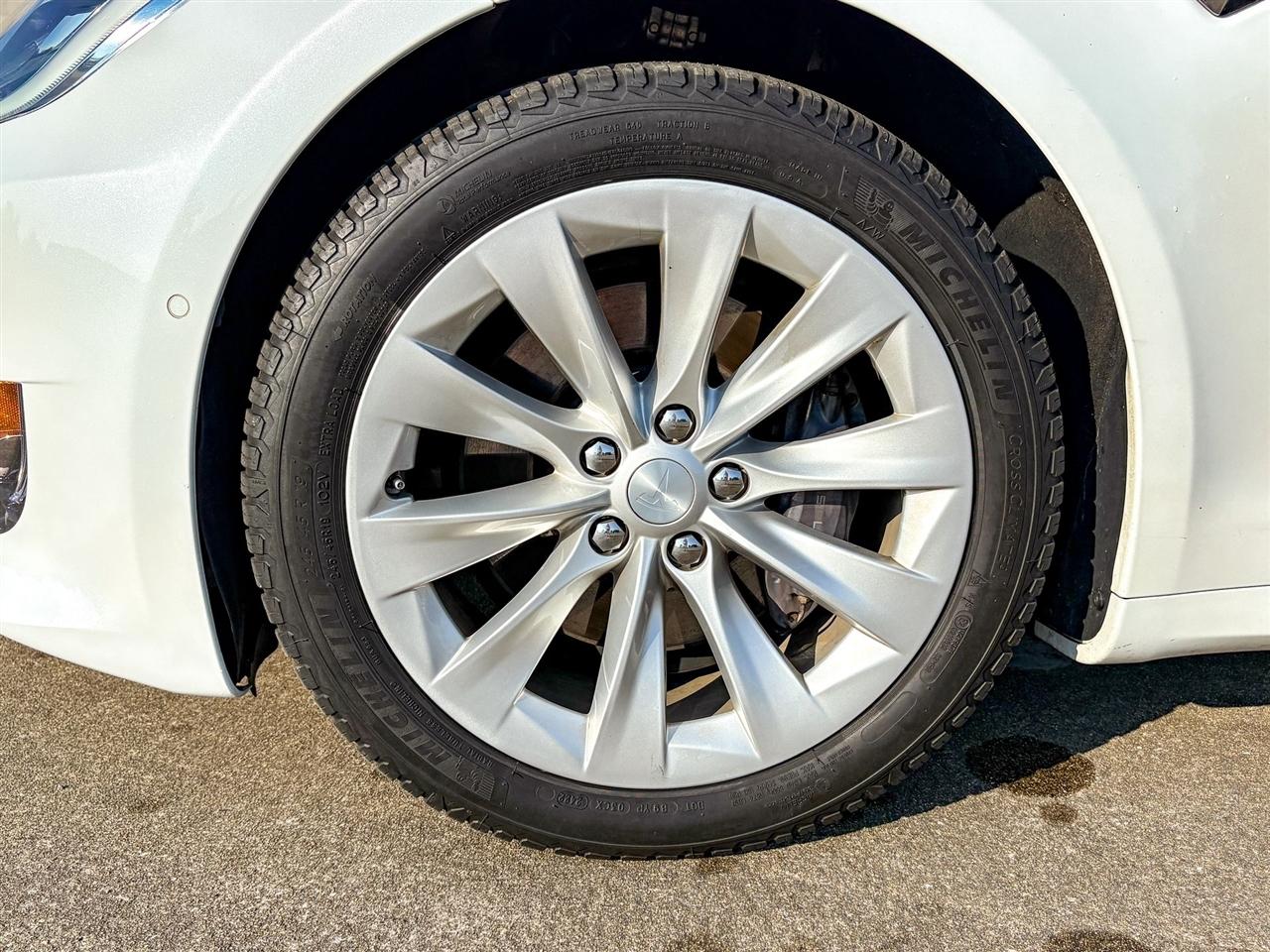 Tesla Model S  2020