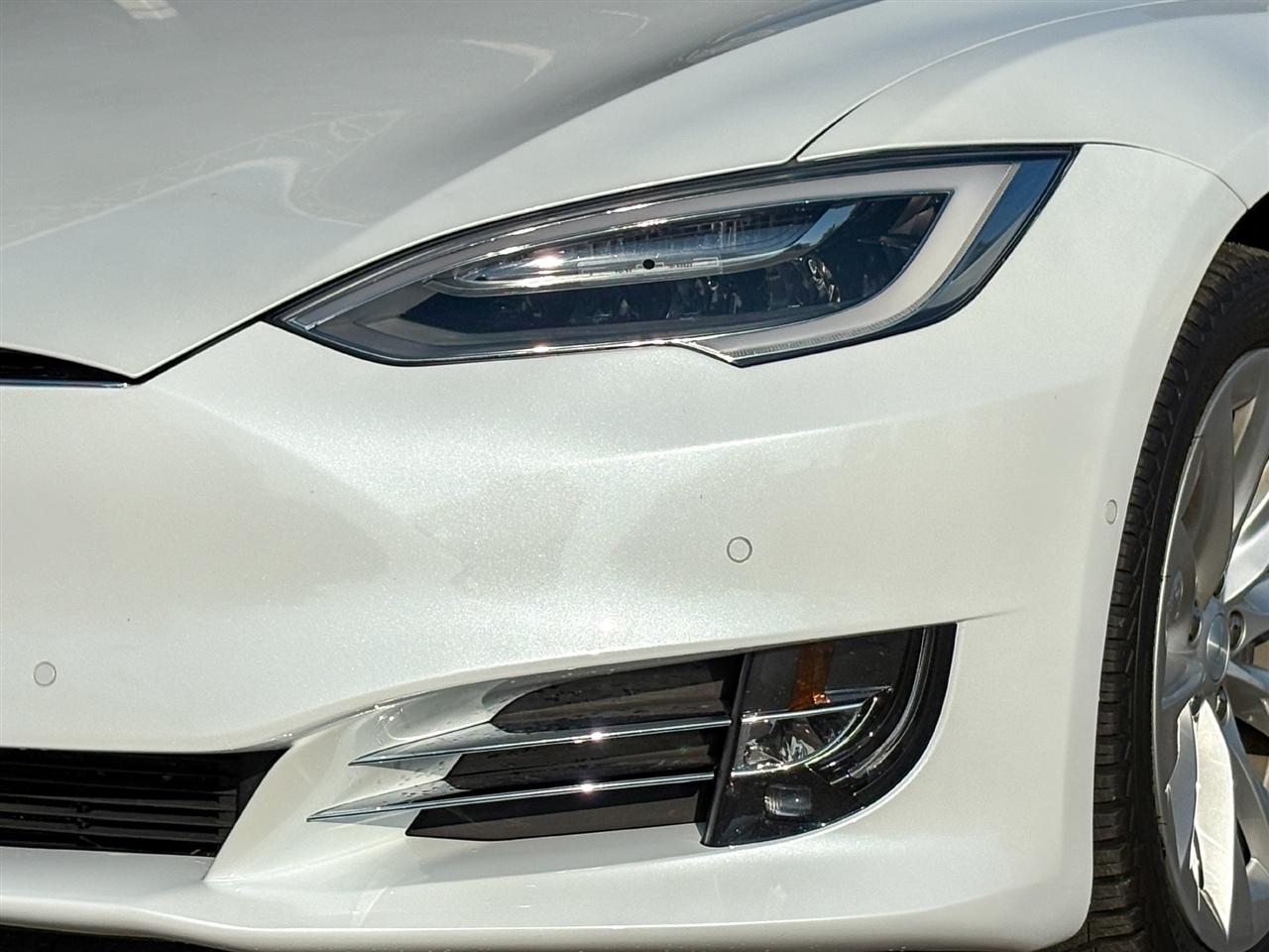 Tesla Model S  2020