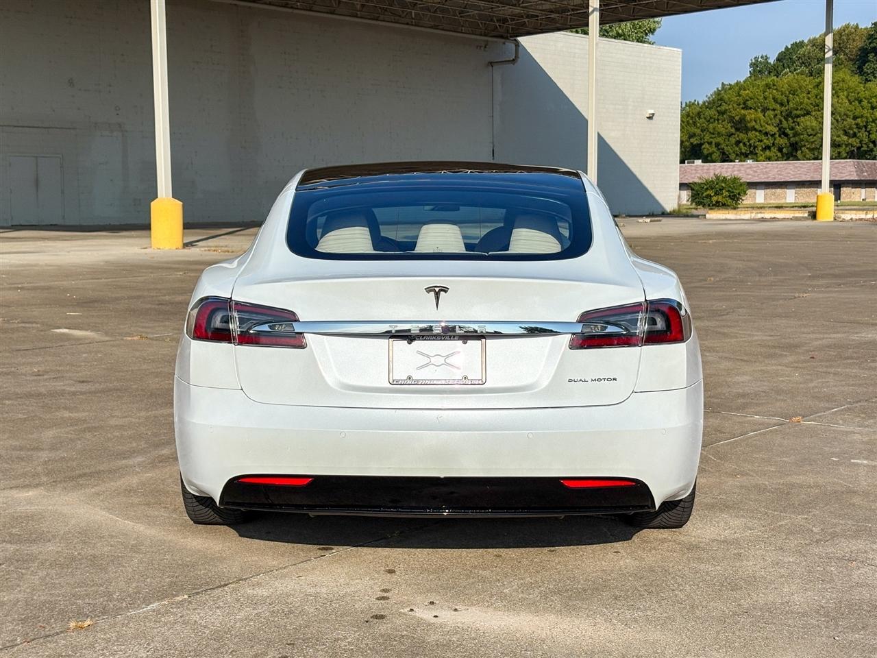 Tesla Model S  2020