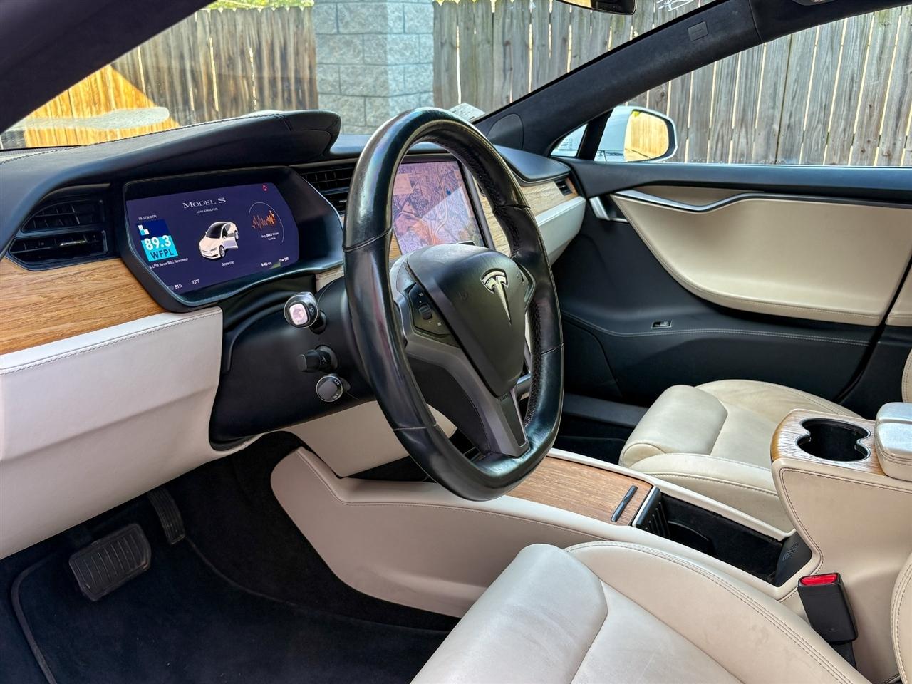 Tesla Model S  2020