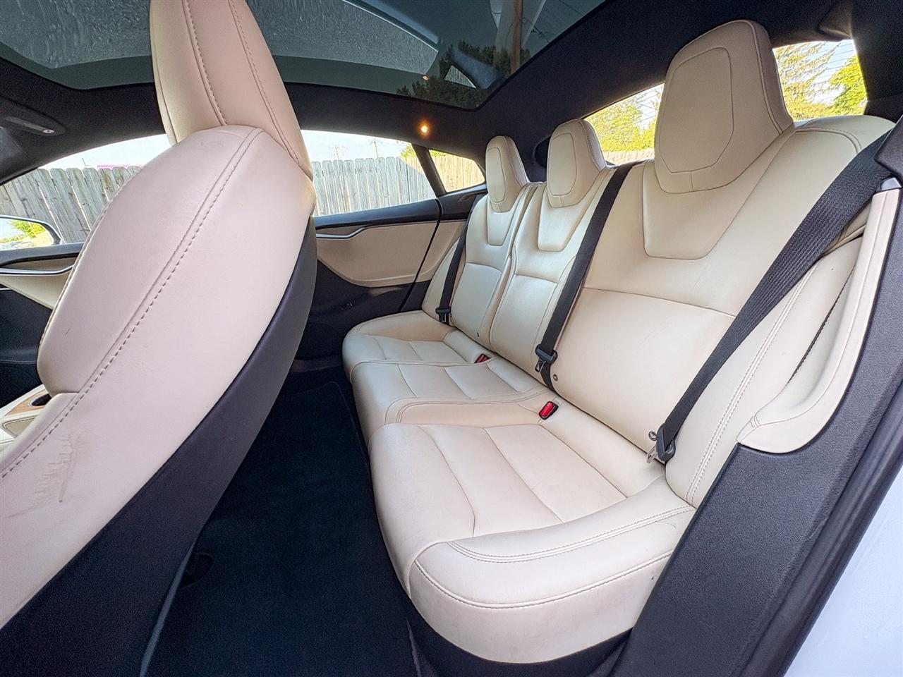Tesla Model S  2020
