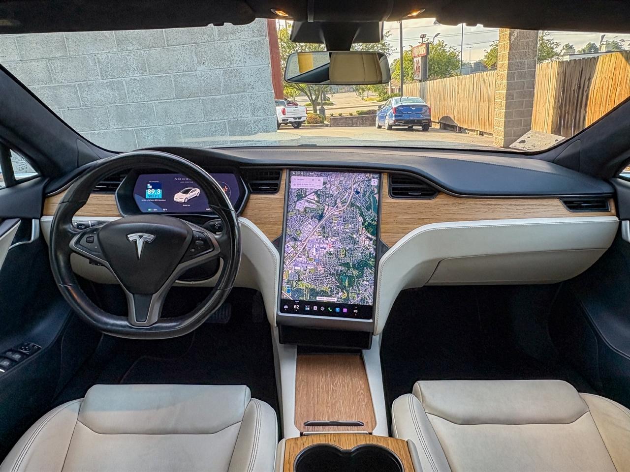 Tesla Model S  2020