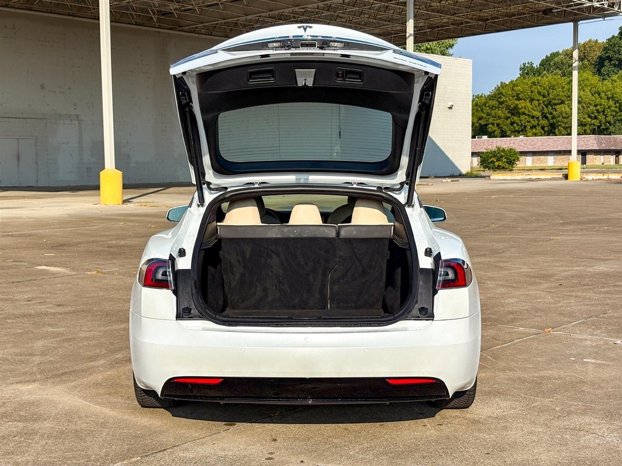 Tesla Model S  2020