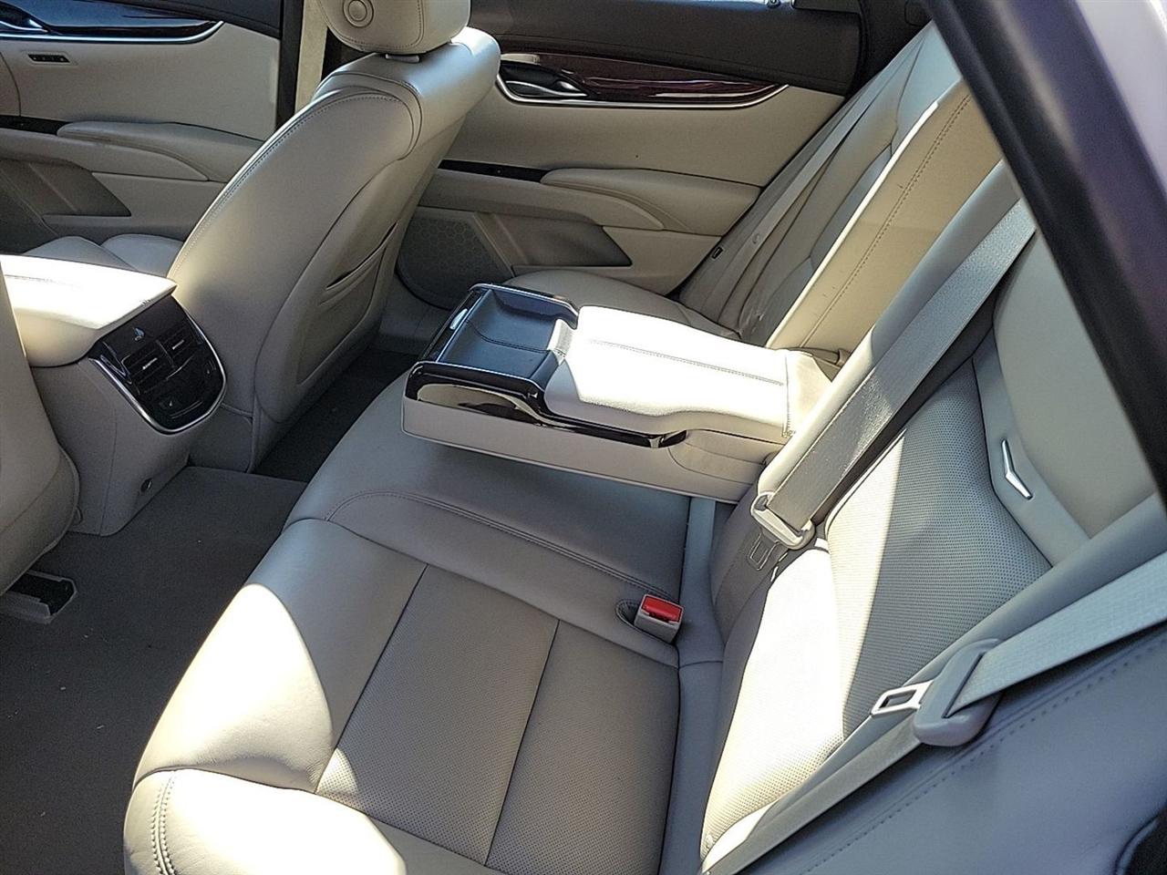 Cadillac XTS  2016