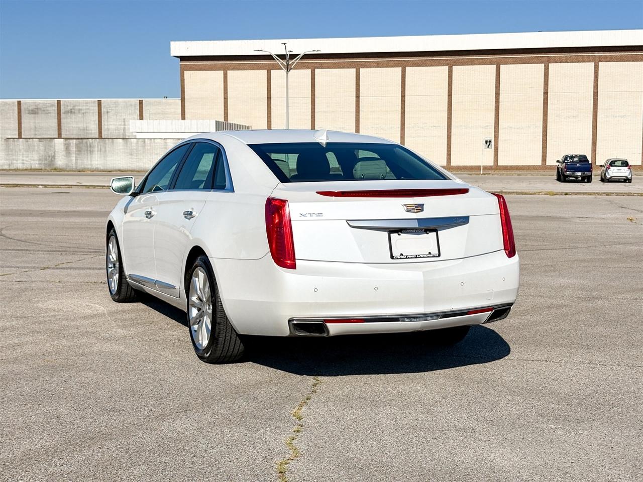 Cadillac XTS  2016