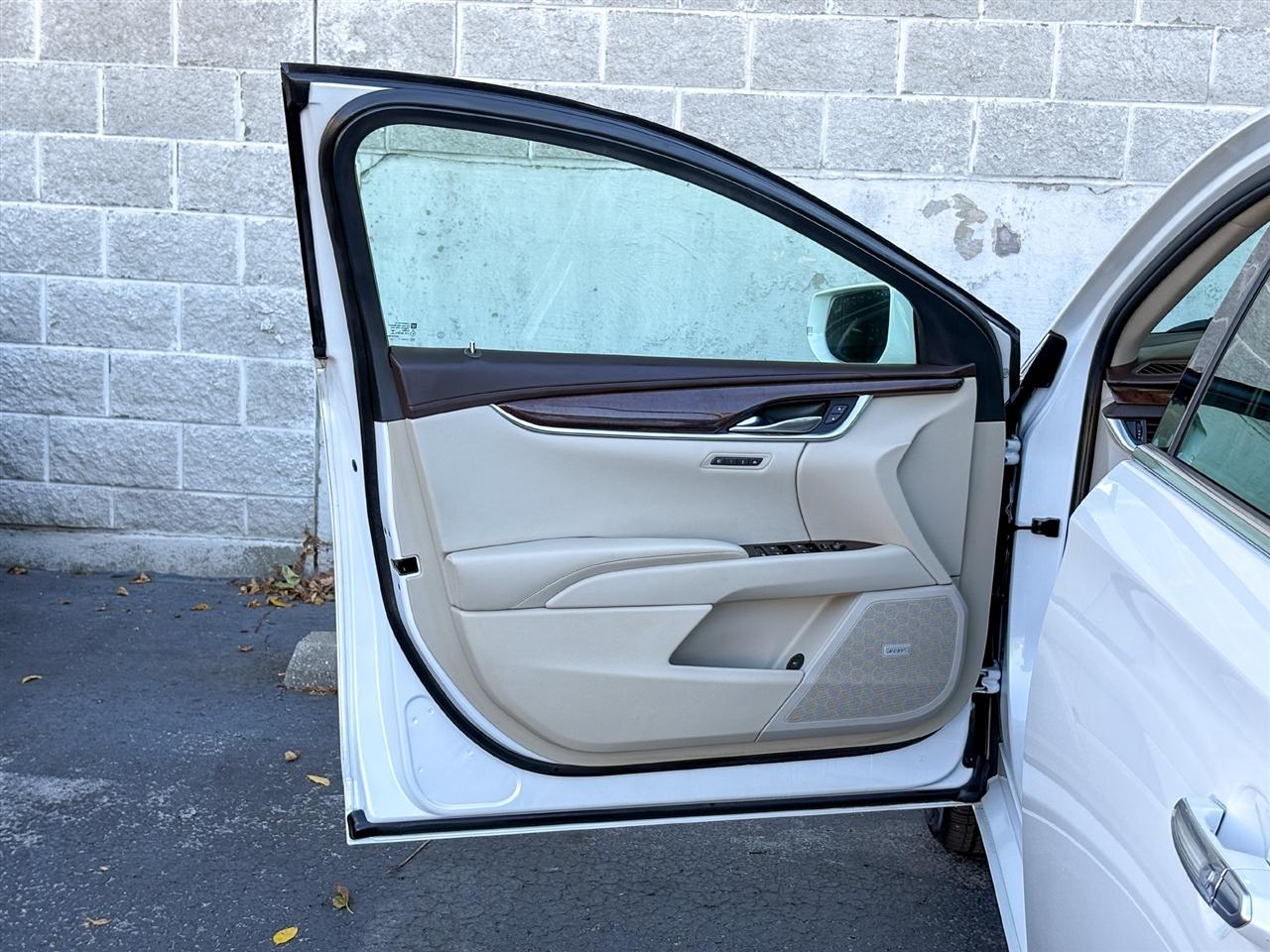 Cadillac XTS  2016