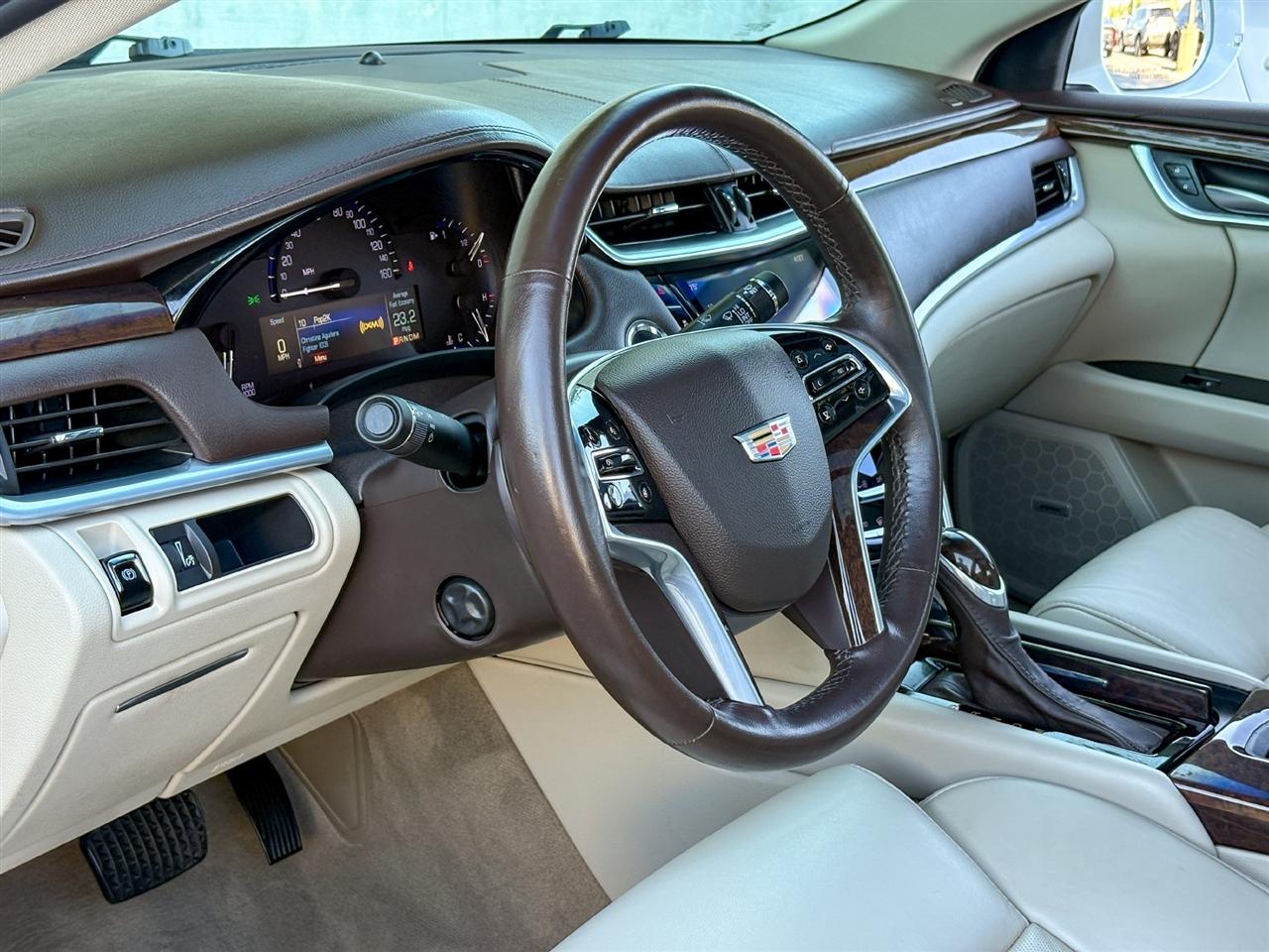 Cadillac XTS  2016
