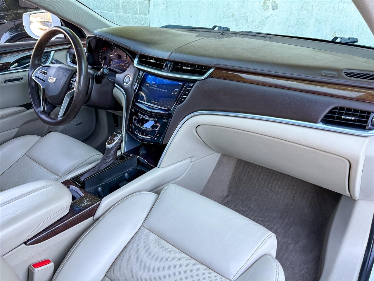Cadillac XTS  2016