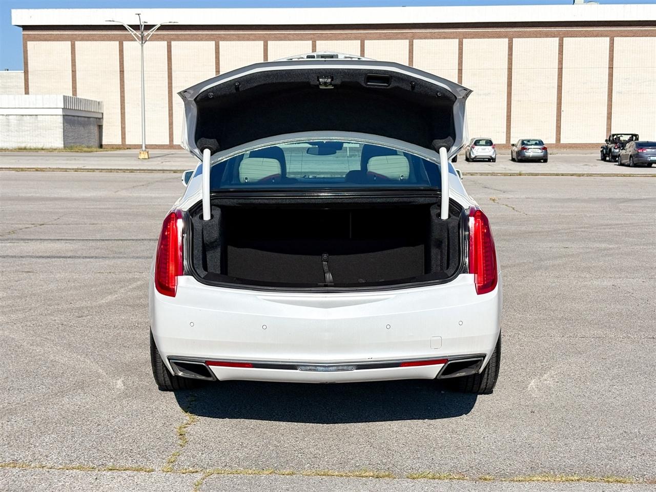 Cadillac XTS  2016