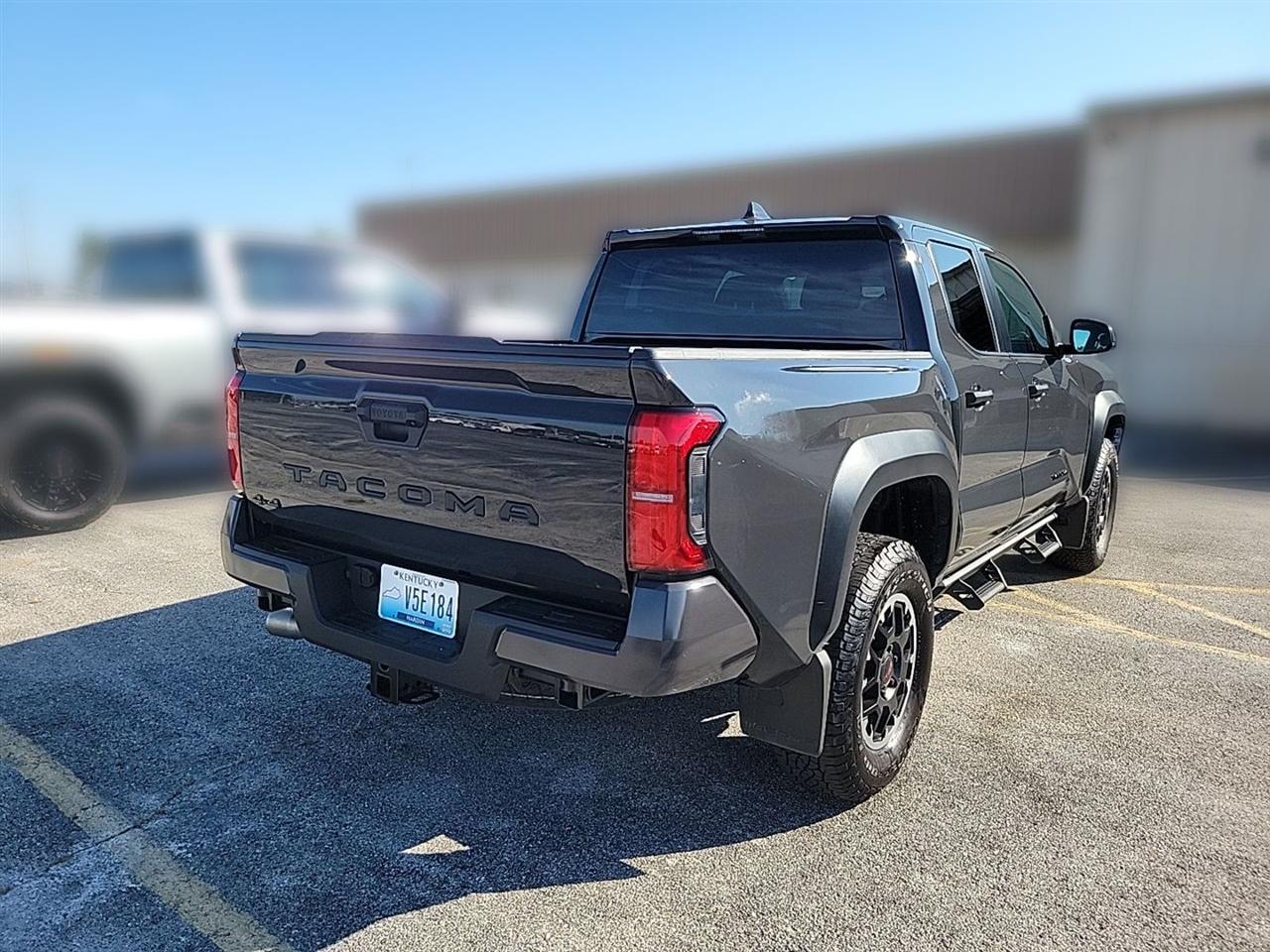 Toyota Tacoma 4WD  2025
