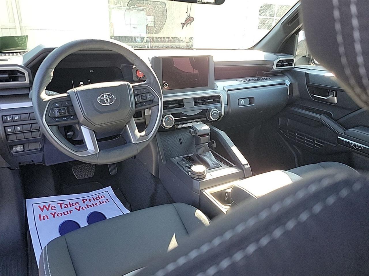 Toyota Tacoma 4WD  2025