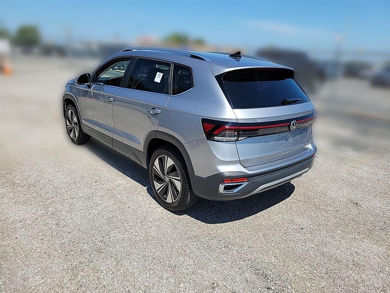 Volkswagen Taos  2025