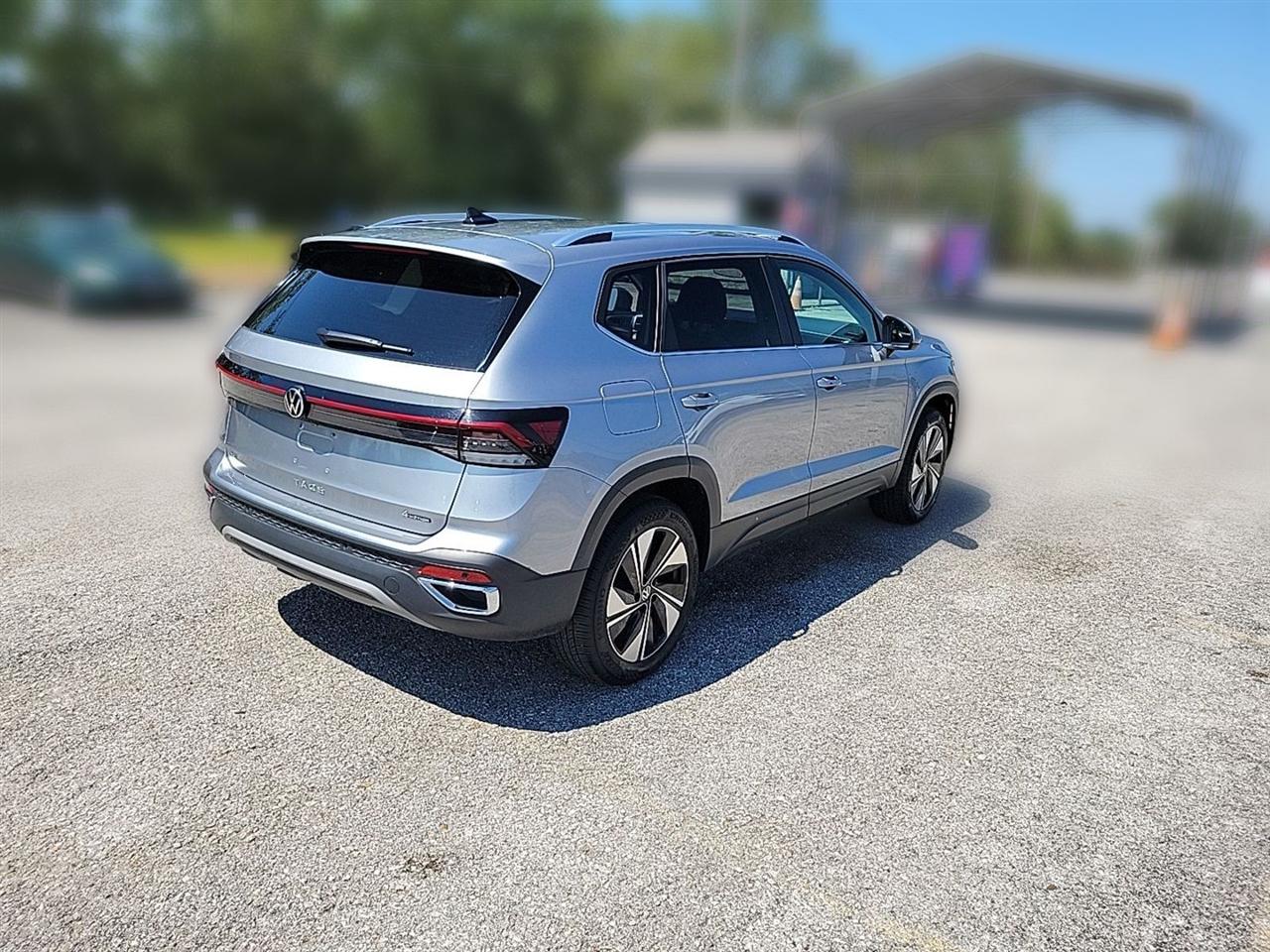Volkswagen Taos  2025