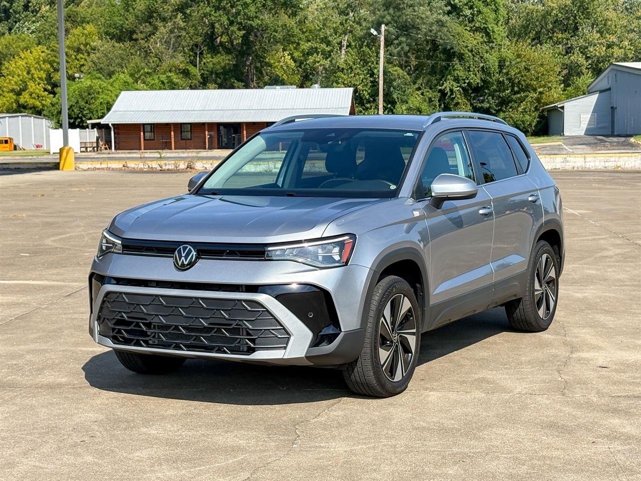 Volkswagen Taos  2025