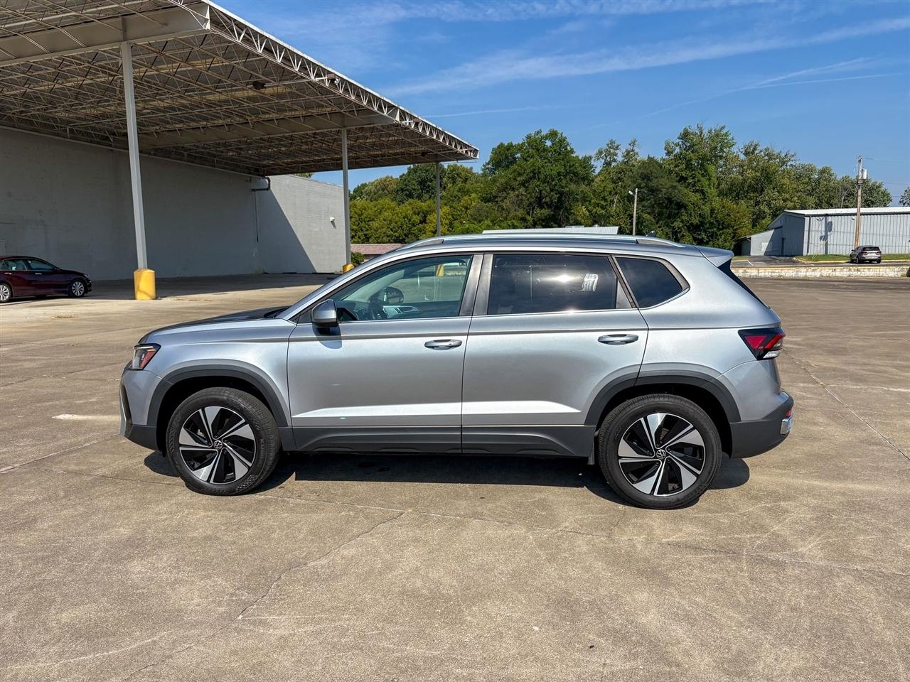 Volkswagen Taos  2025