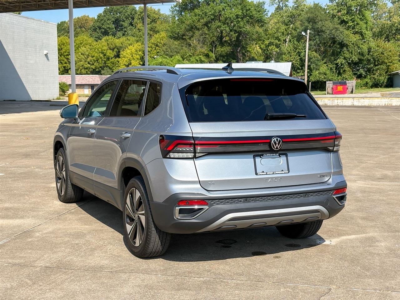 Volkswagen Taos  2025