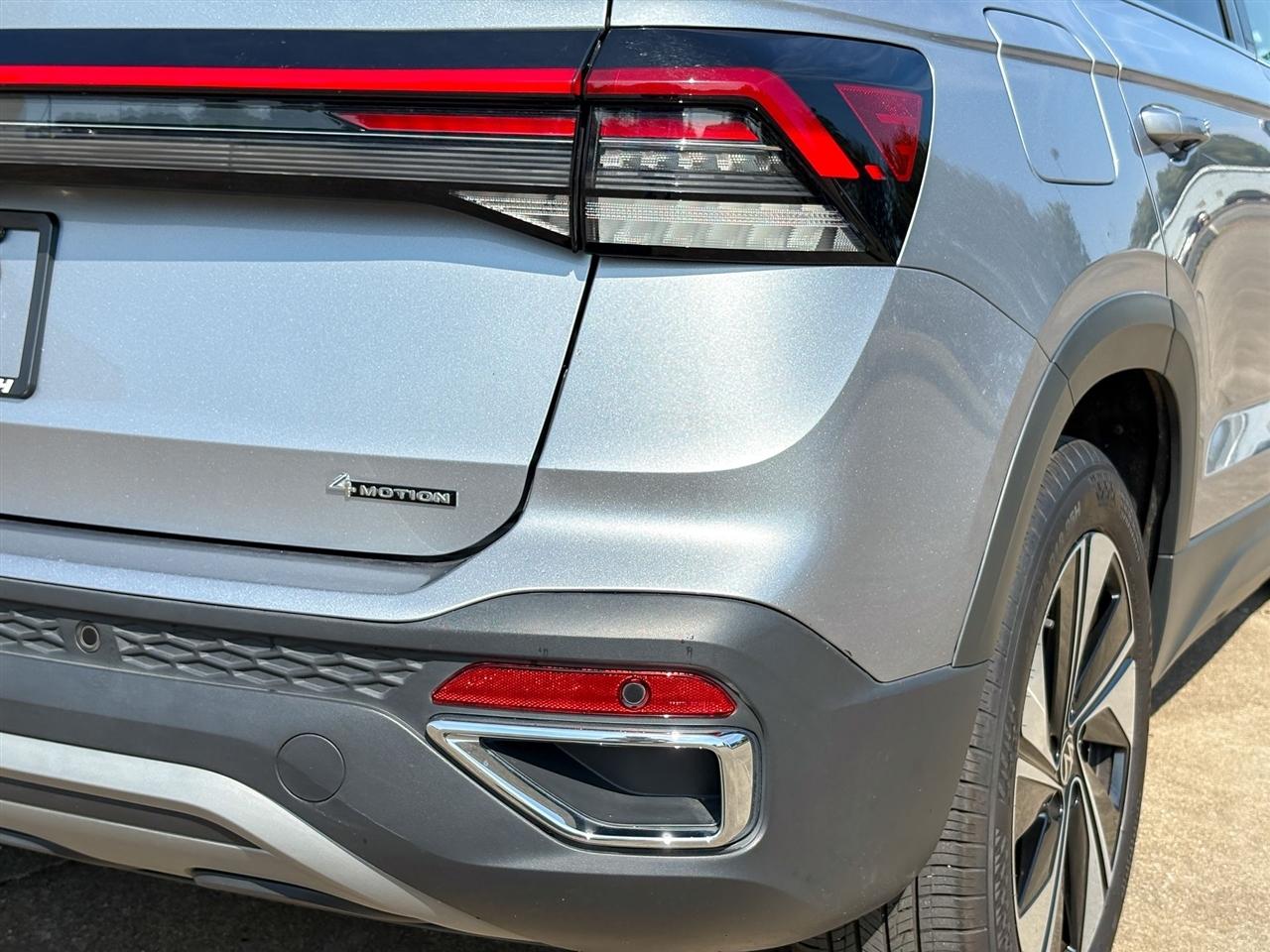 Volkswagen Taos  2025