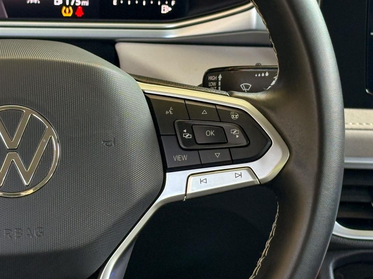 Volkswagen Taos  2025