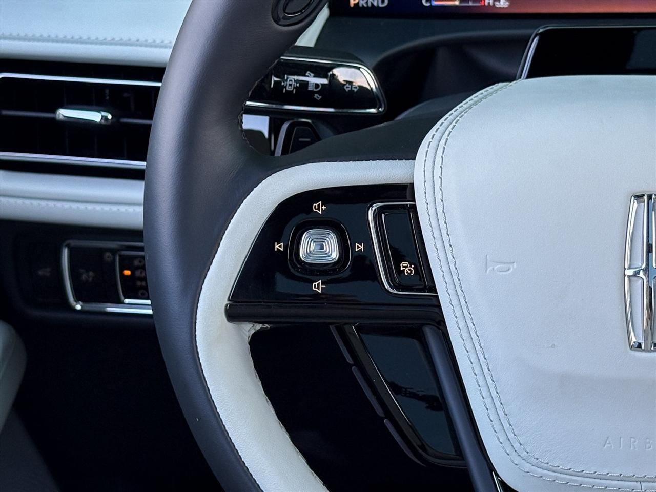 Lincoln Aviator  2026