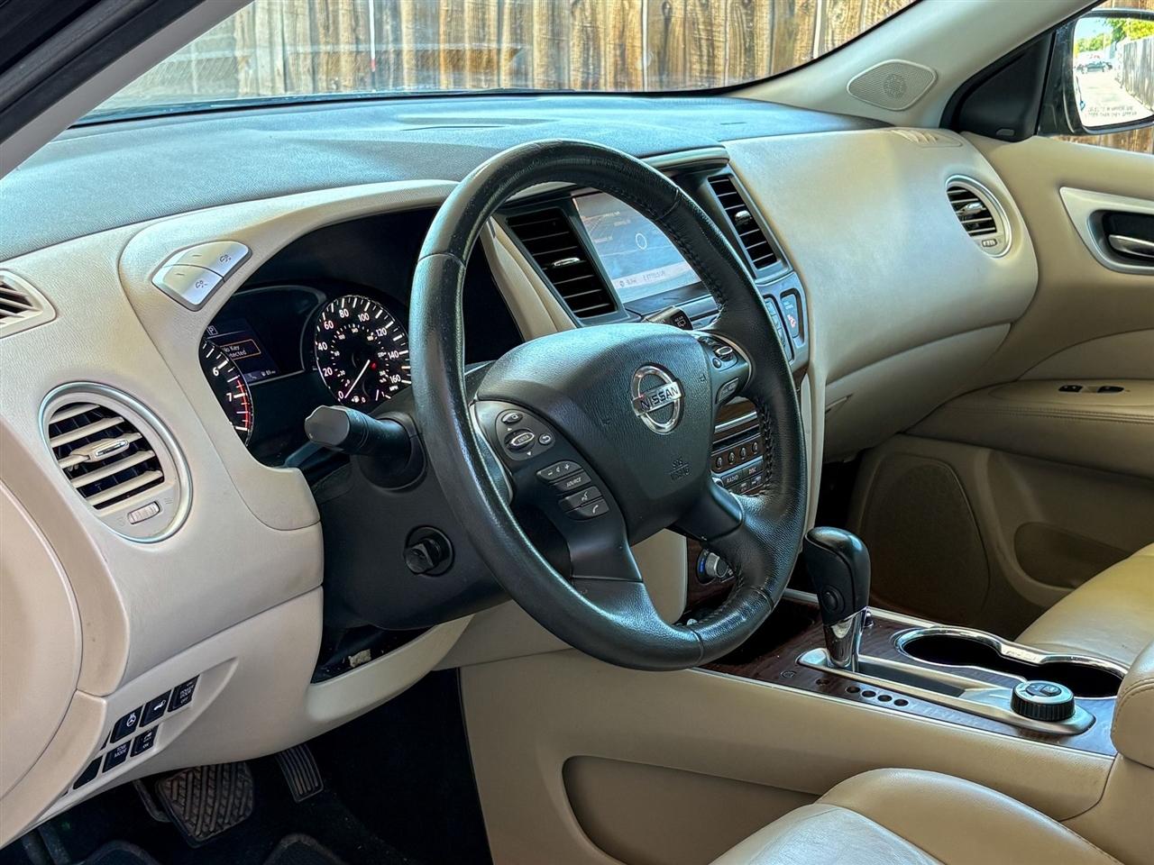 Nissan Pathfinder  2017