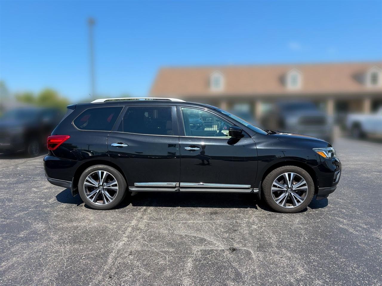 Nissan Pathfinder  2017