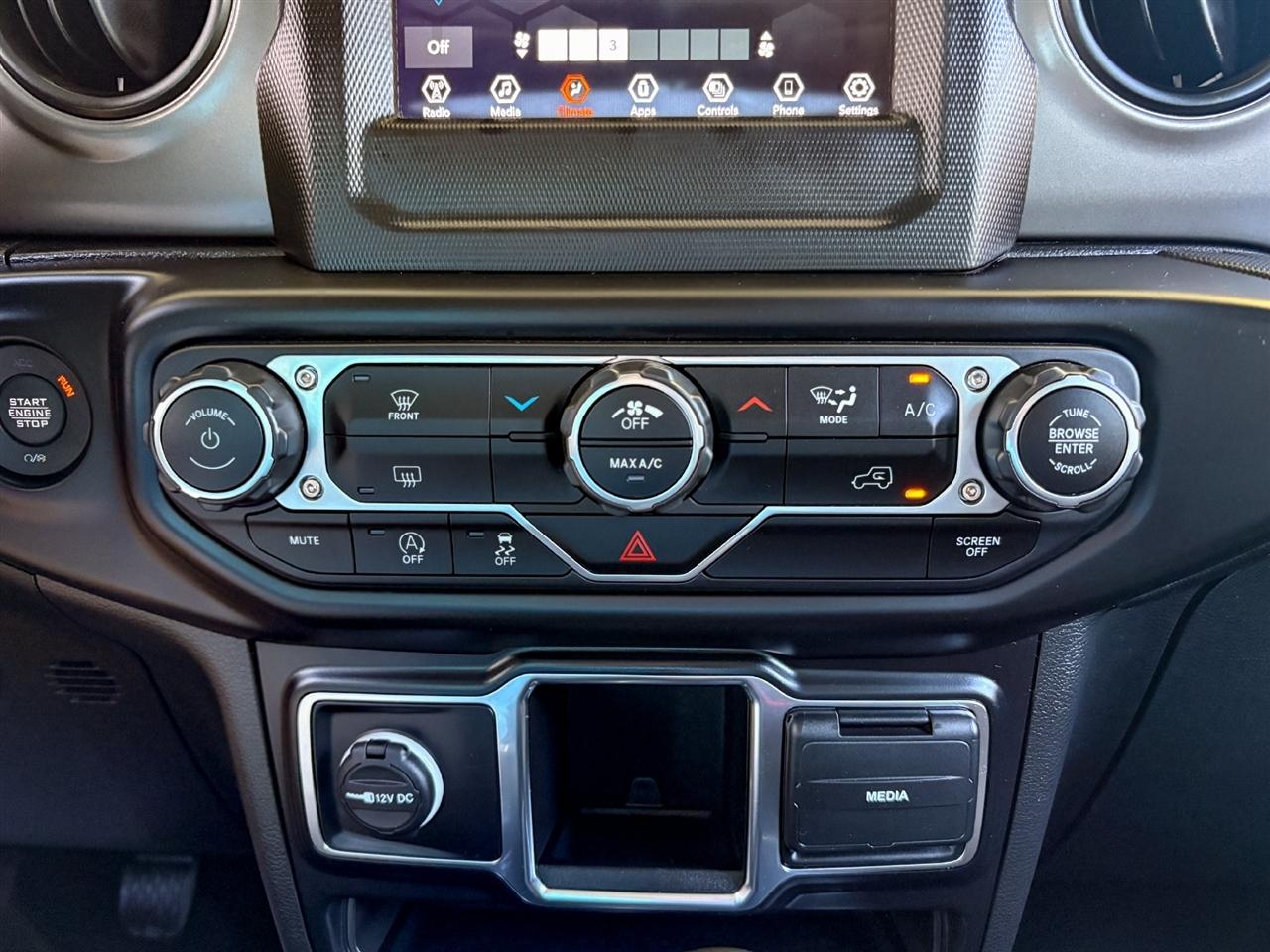 Jeep Wrangler  2022