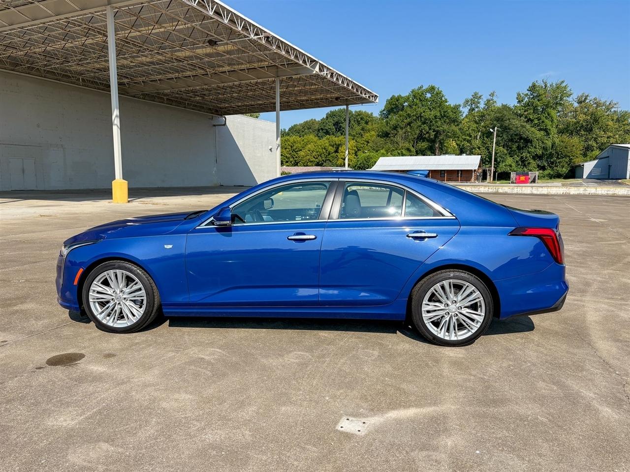 Cadillac CT4  2024