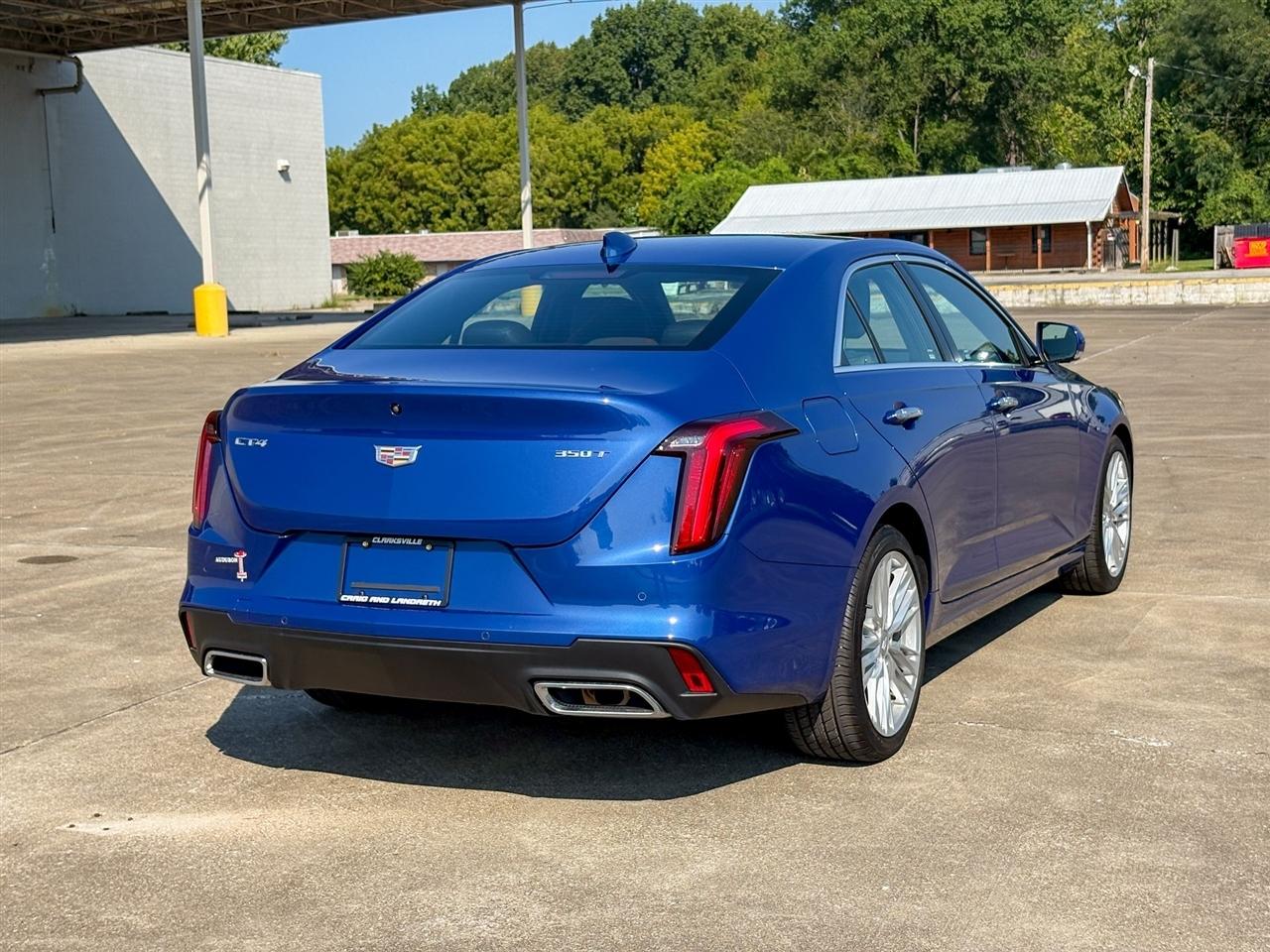 Cadillac CT4  2024