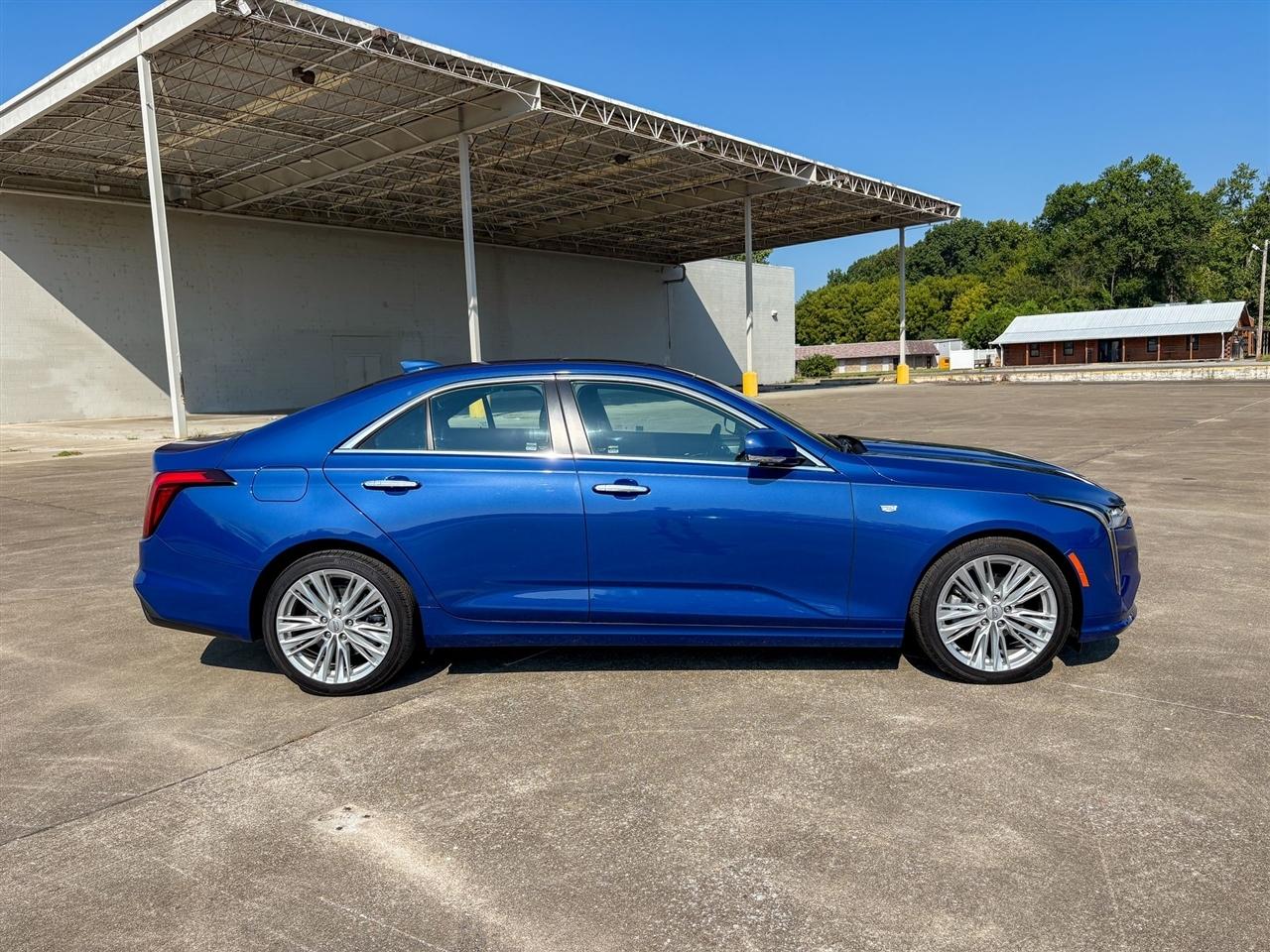Cadillac CT4  2024
