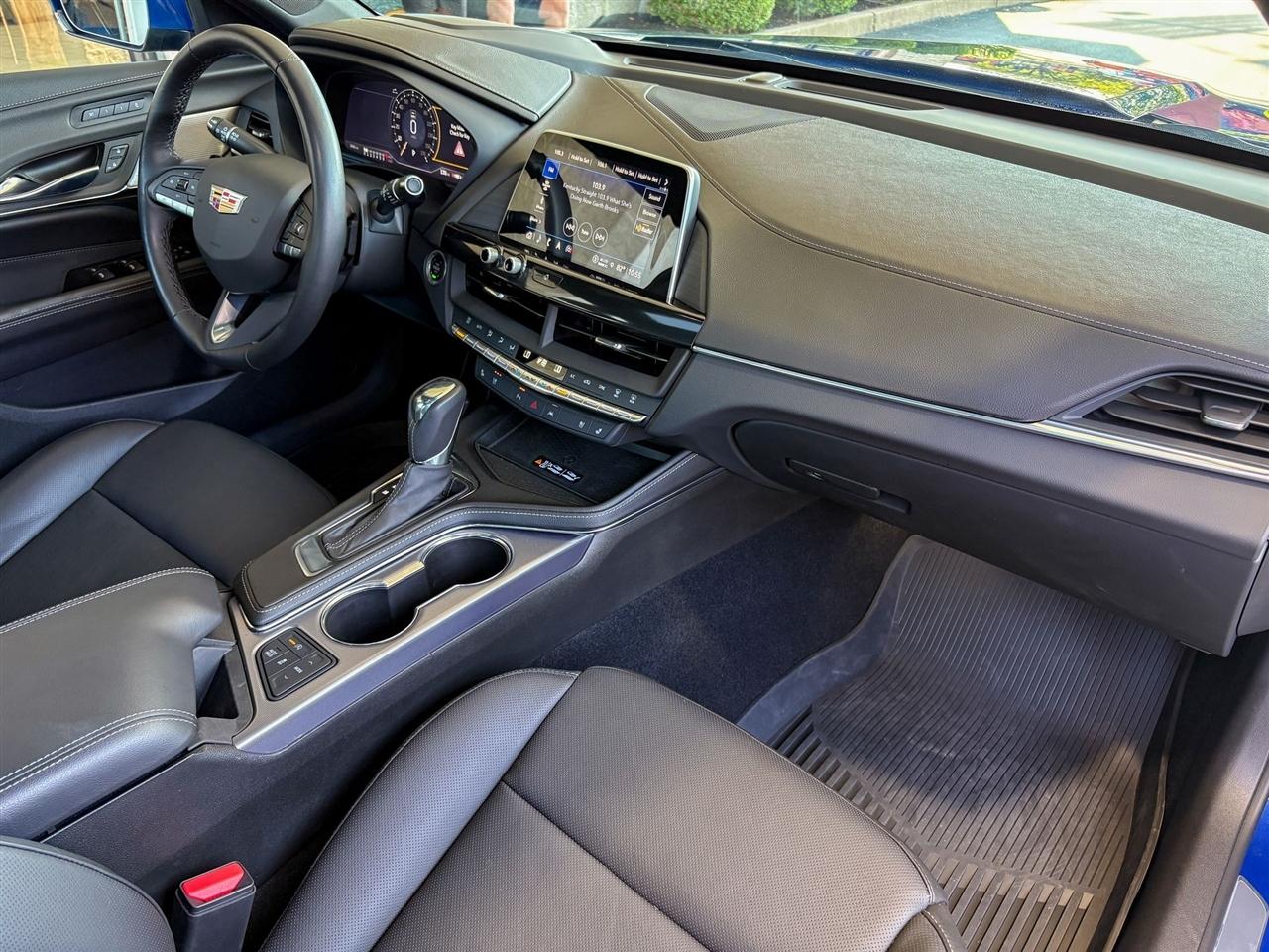 Cadillac CT4  2024