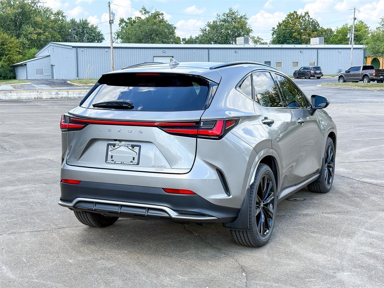 Lexus NX  2024