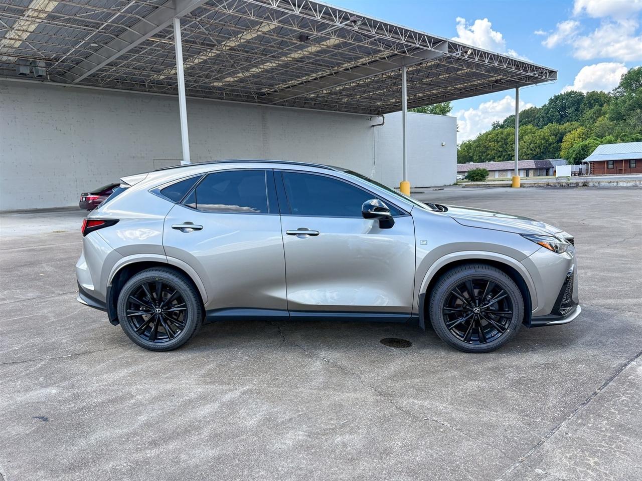 Lexus NX  2024