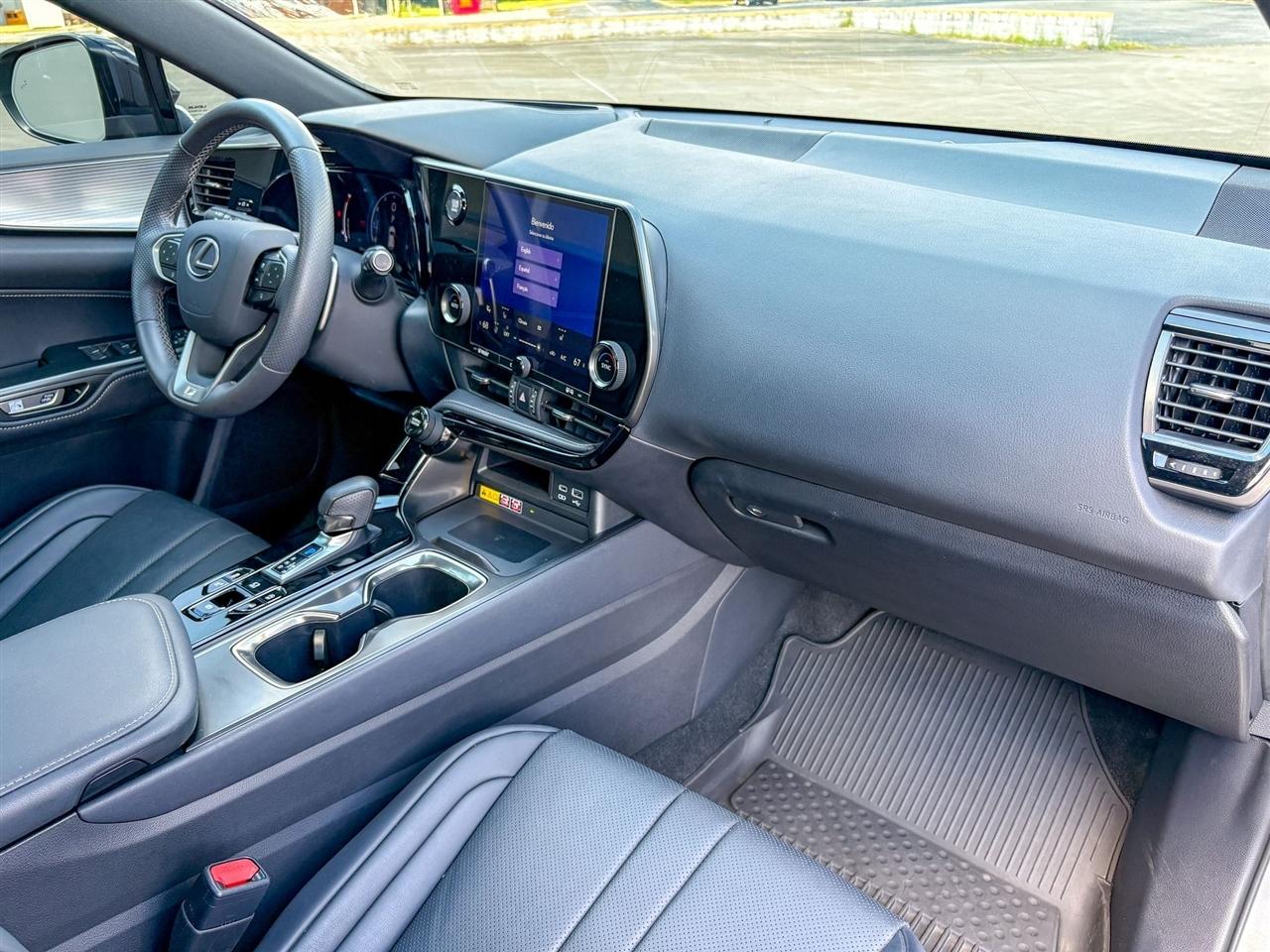 Lexus NX  2024