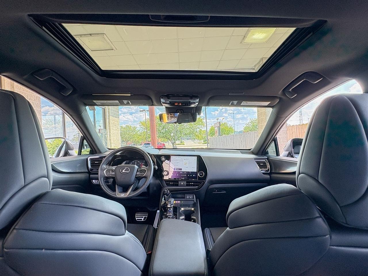Lexus NX  2024