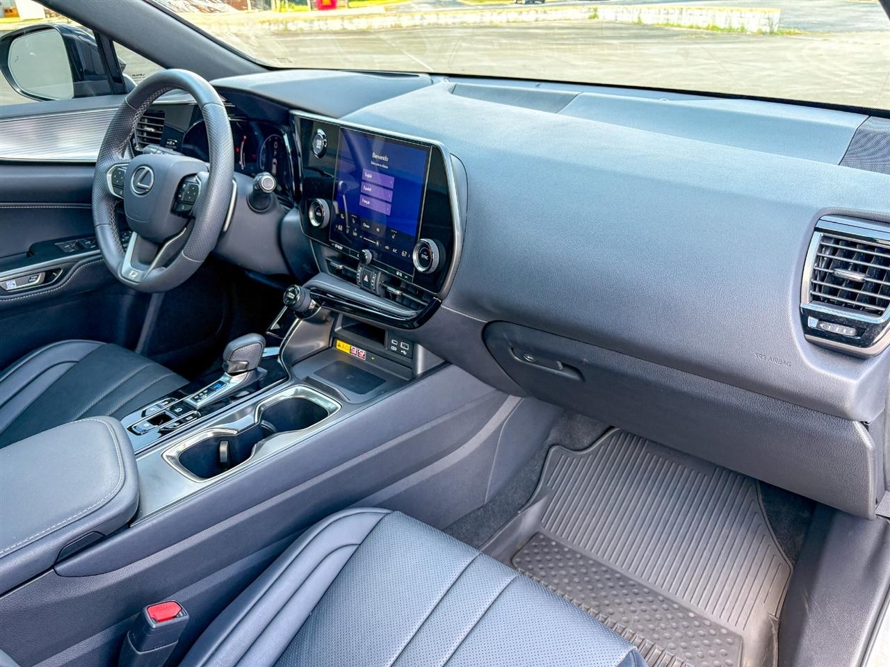 Lexus NX  2024