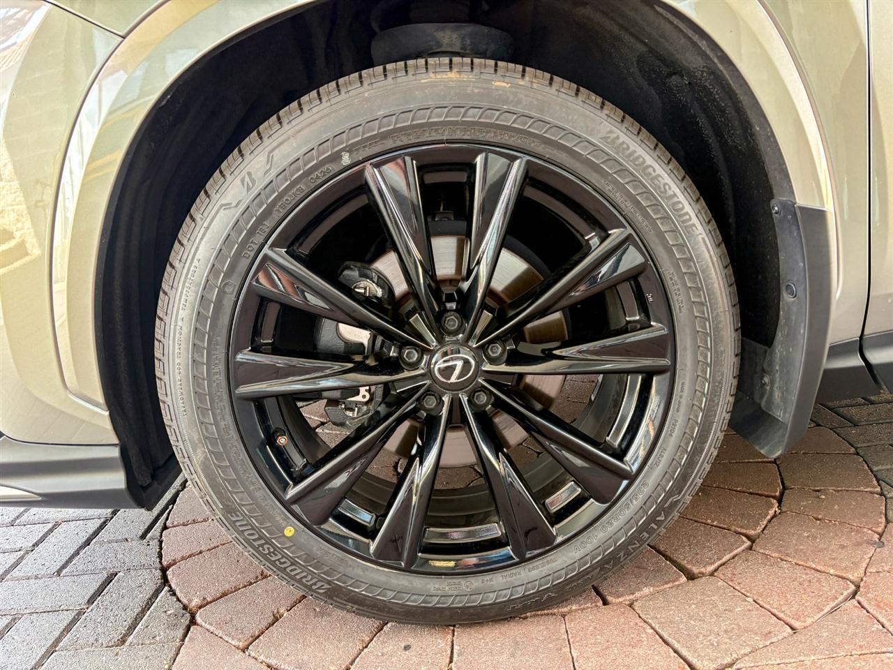Lexus NX  2024