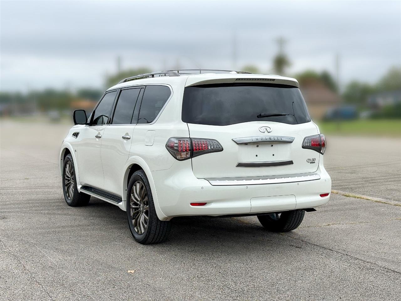 Infiniti QX80  2016