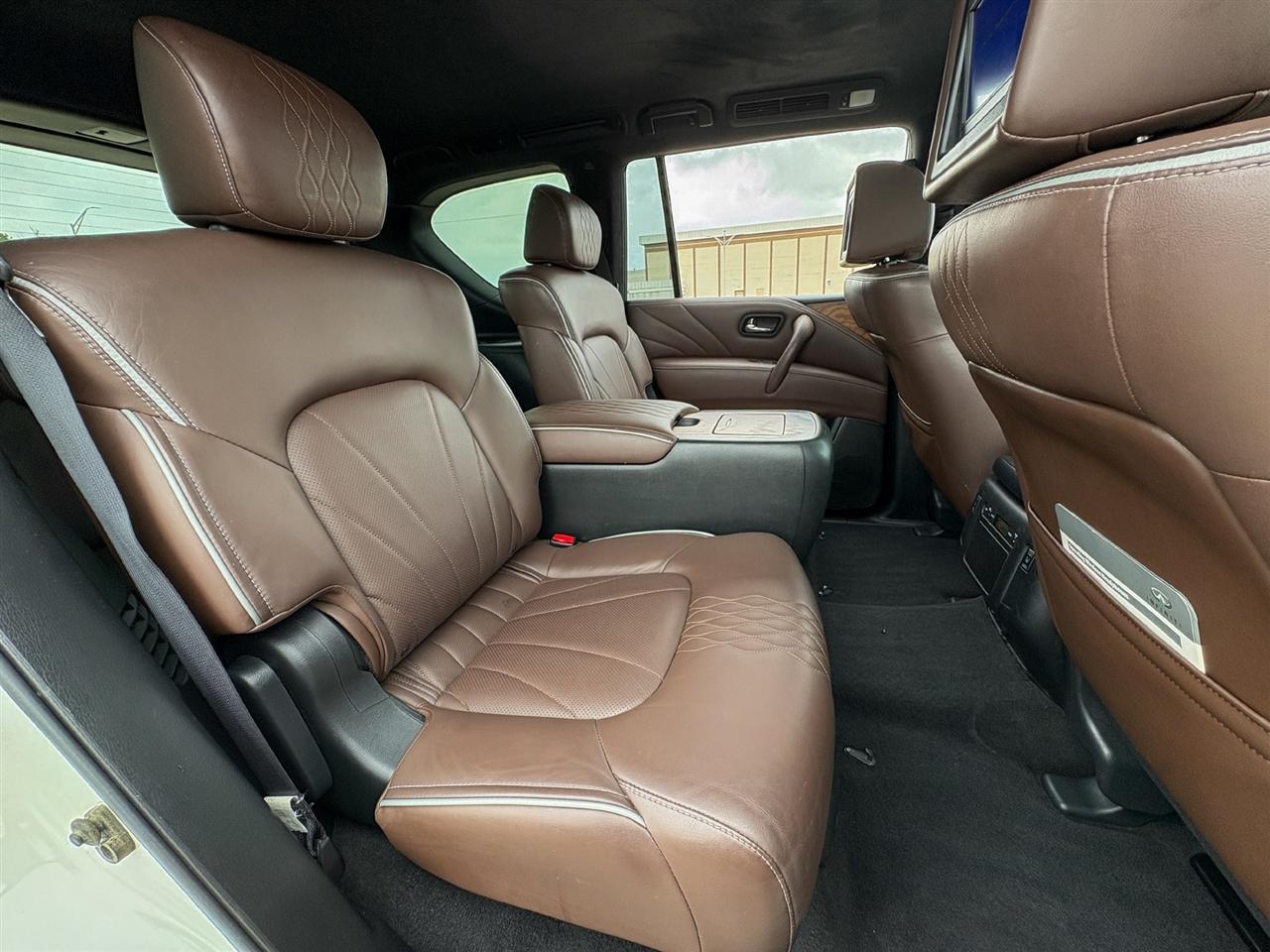 Infiniti QX80  2016
