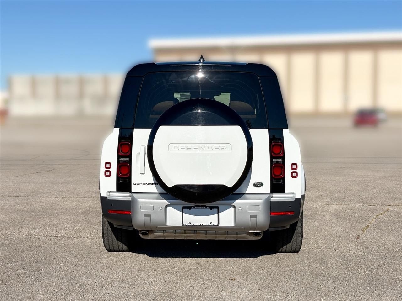Land Rover Defender  2023