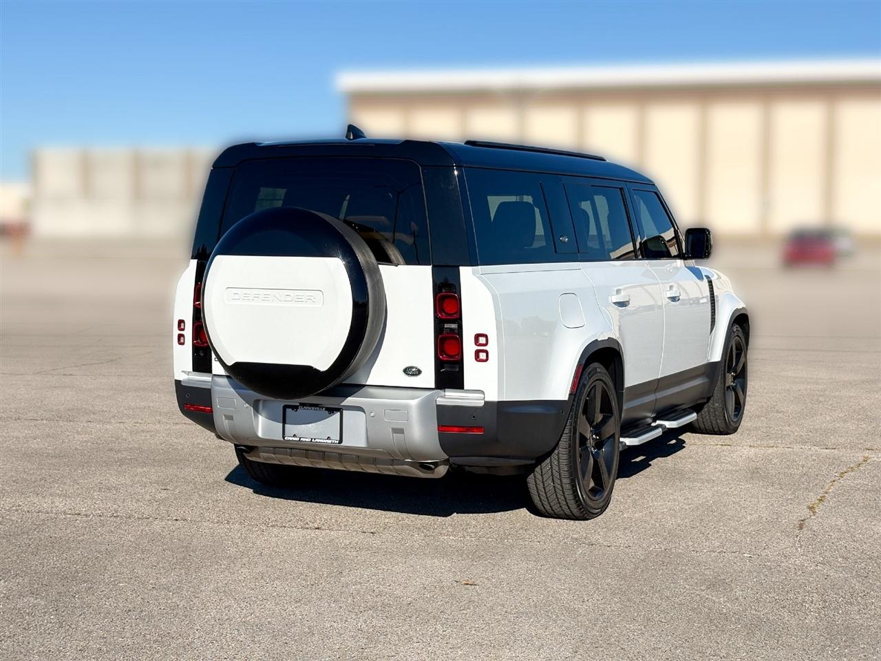 Land Rover Defender  2023