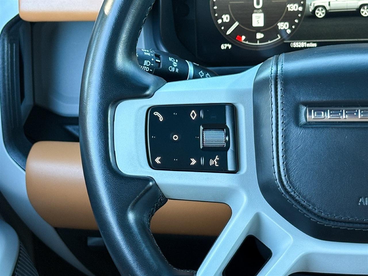 Land Rover Defender  2023