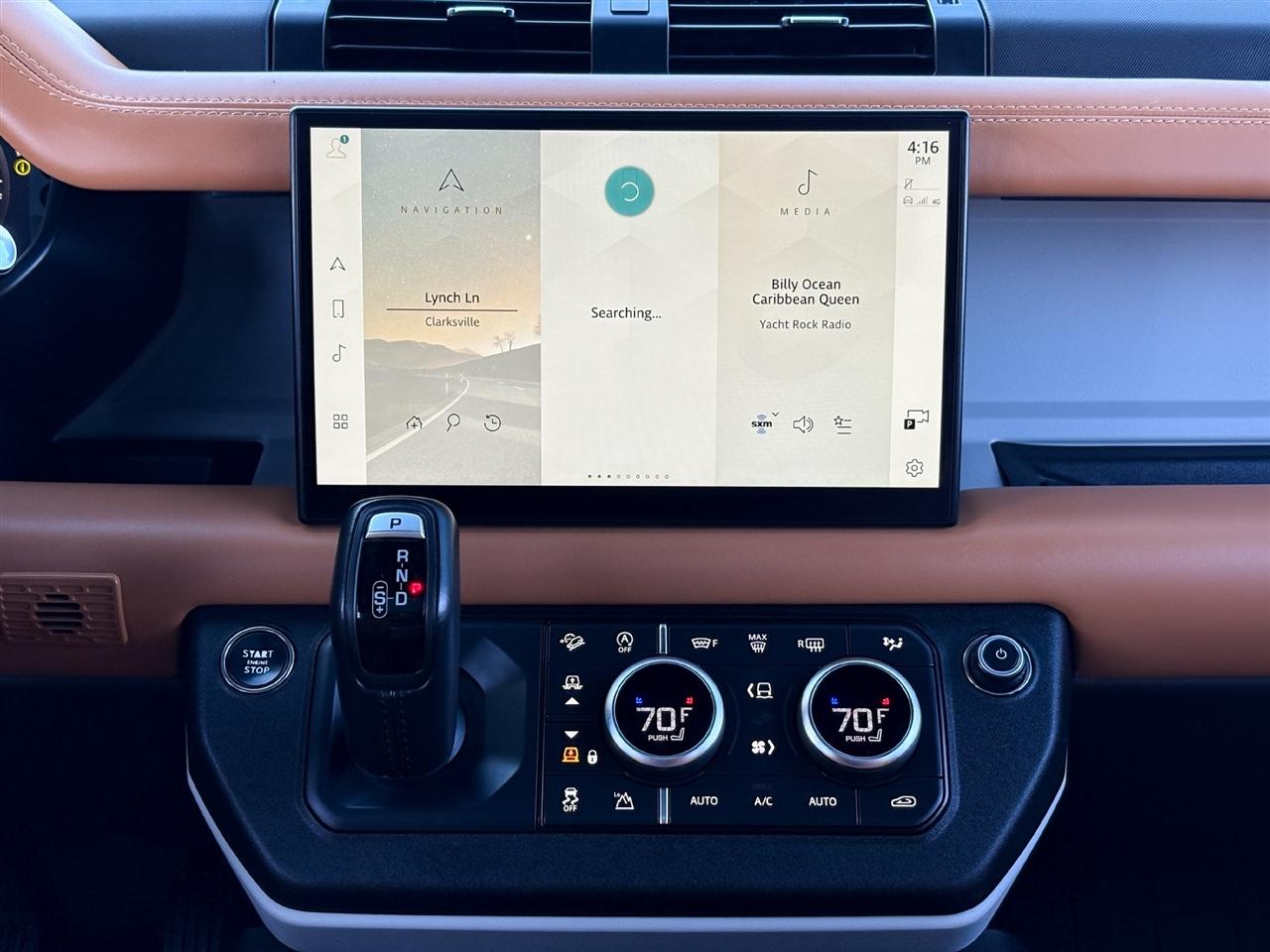 Land Rover Defender  2023