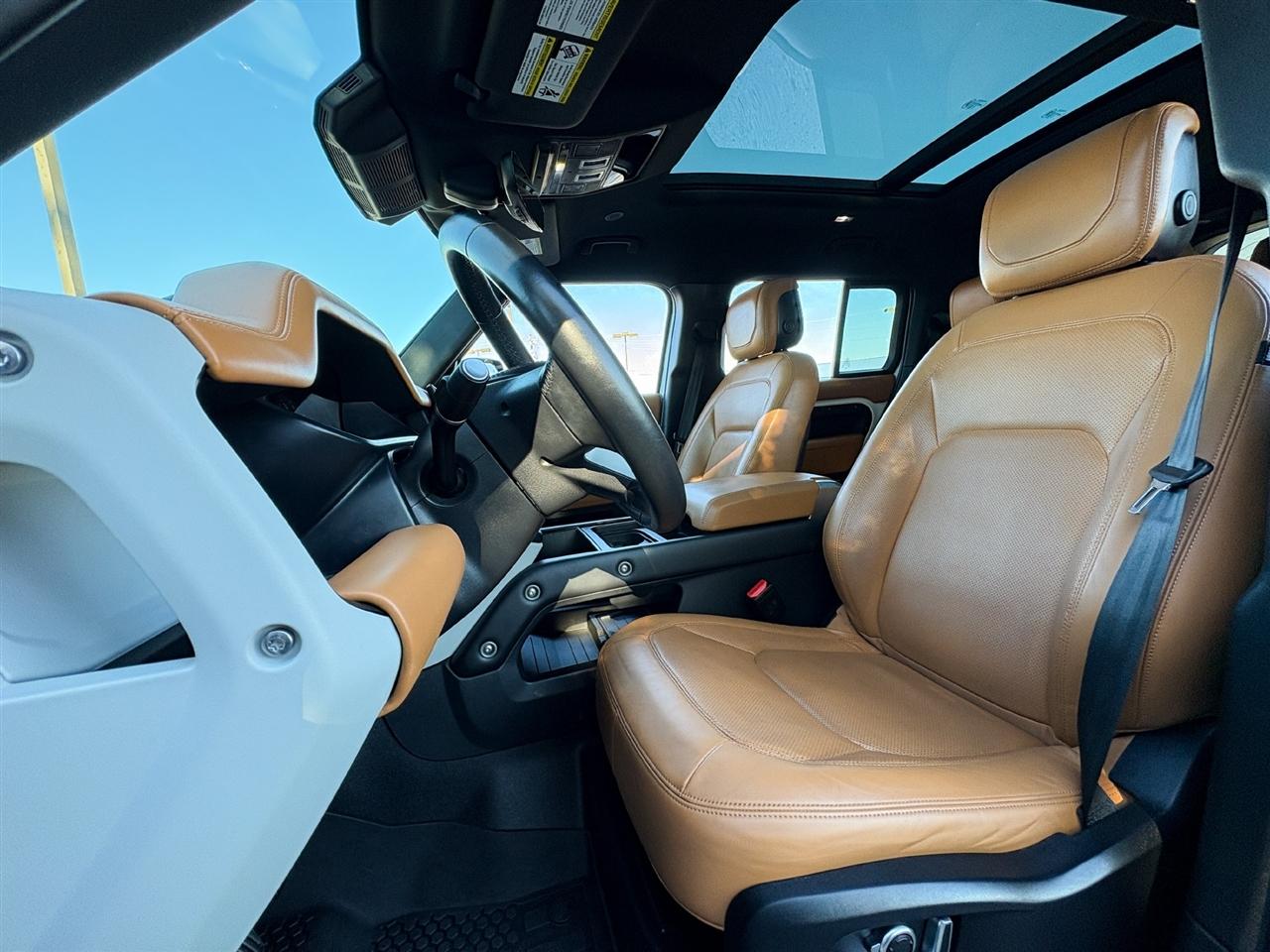Land Rover Defender  2023